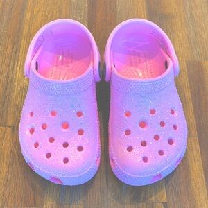 Crocs Classic Glitter Clog, Flamingo Pink, size 8T